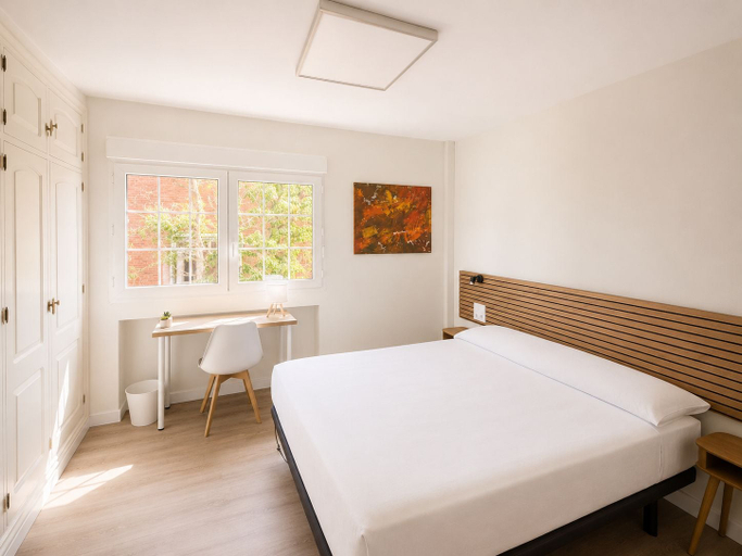 Room 5, Hello Madrid Norte, Madrid