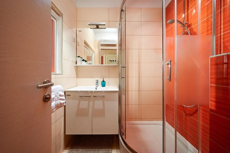 Bathroom 4, Marmont City Rooms, Split