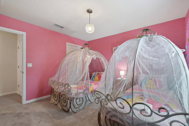 Interior 4, 6BR Villa w/ Private Pool Near Disney, Polk