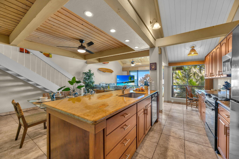 Interior 5, 2BR Oceanfront Condo w Panoramic Ocean View - Kahana Village 9, Maui