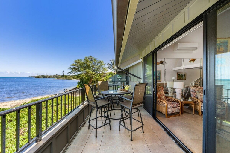 Interior 3, Oceanfront 2BD Villa Spectacular Ocean View - Kahana Village 33, Maui