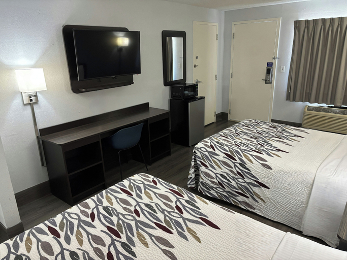 Bedroom 5, Red Roof Inn Birmingham – Highway 280, Shelby