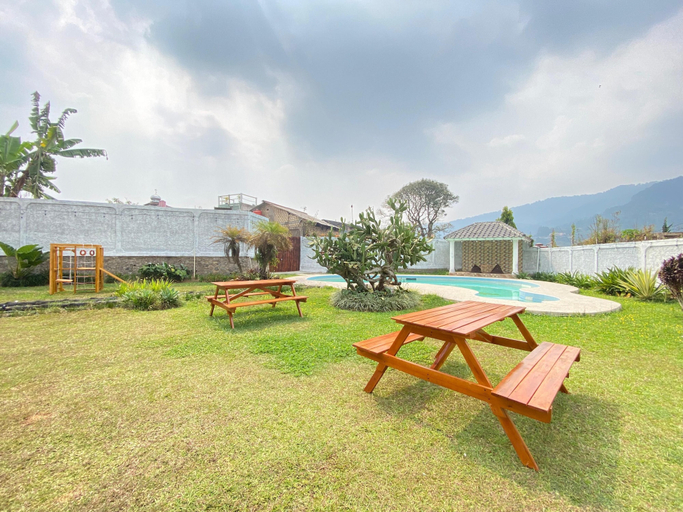 Pool 5, Fatma Mountain Hills by Tamastu Villaz, Bogor