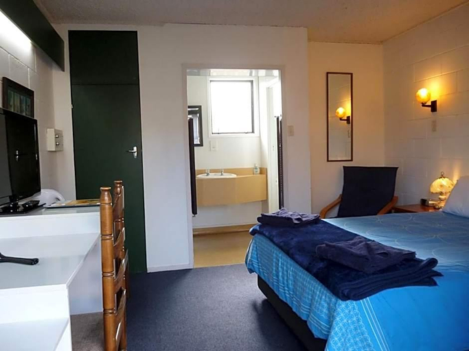 Bedroom 3, Orana Motor Inn, Far North