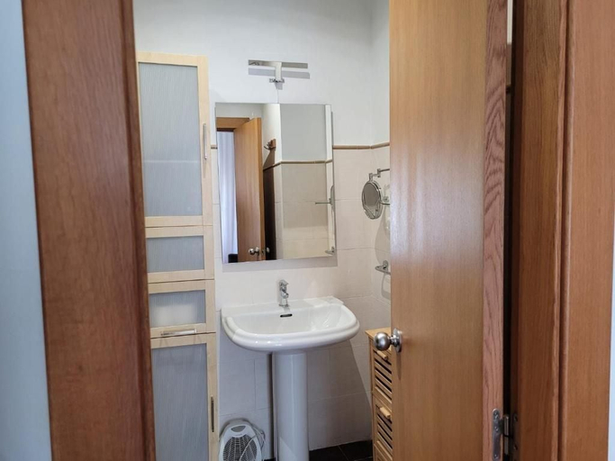 Bathroom 4, Living Valencia Edificio Merced, Valencia