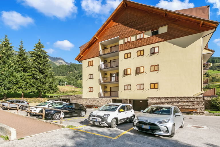 Exterior 3, Ski In-ski Out Apartment in Peio Val di Sole, Trento