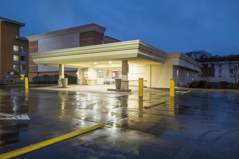 Exterior & Views 2, City Express by Marriott Knoxville, Knox
