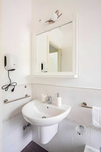 Bathroom 5, Sperlonga Apartments - Discesa privata al mare!, Latina