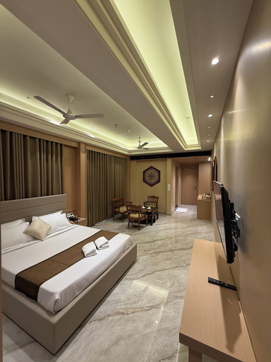 Room 3, Hotel Tejasvi Inn, Junagadh