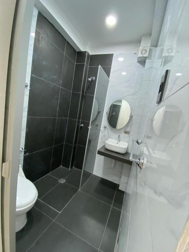 Bathroom 5, Prado hotel, Huaral