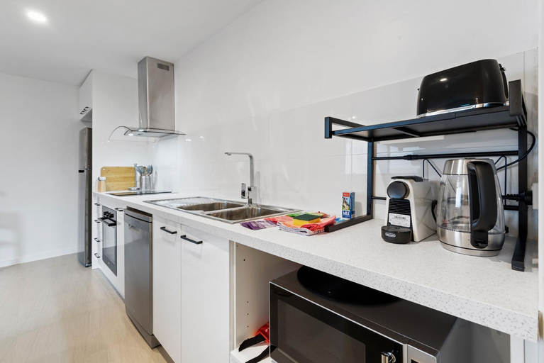 2, Cozy 1-Bed Studio Near Cafes and Shops, Melbourne