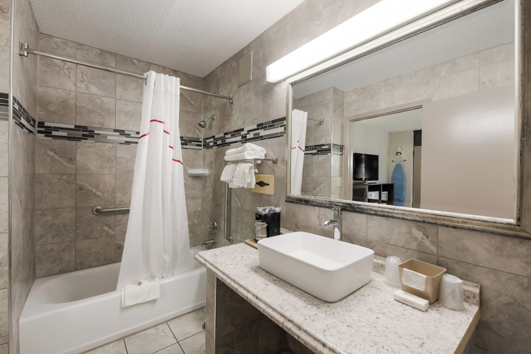 Bathroom 5, Red Roof Inn Lenoir, Caldwell