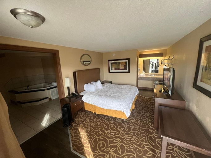 Bedroom 2, Hilltop Inn, Allegheny