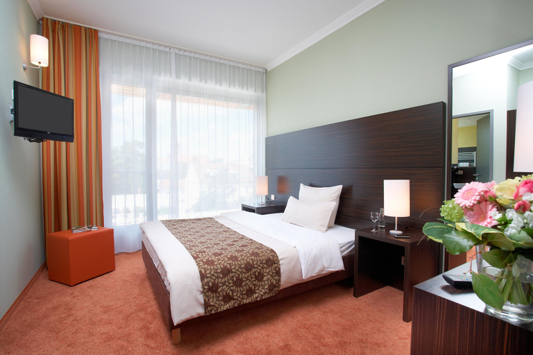 Bedroom 4, Hotel Central Regensburg CityCentre, SHC by Best Western, Regensburg