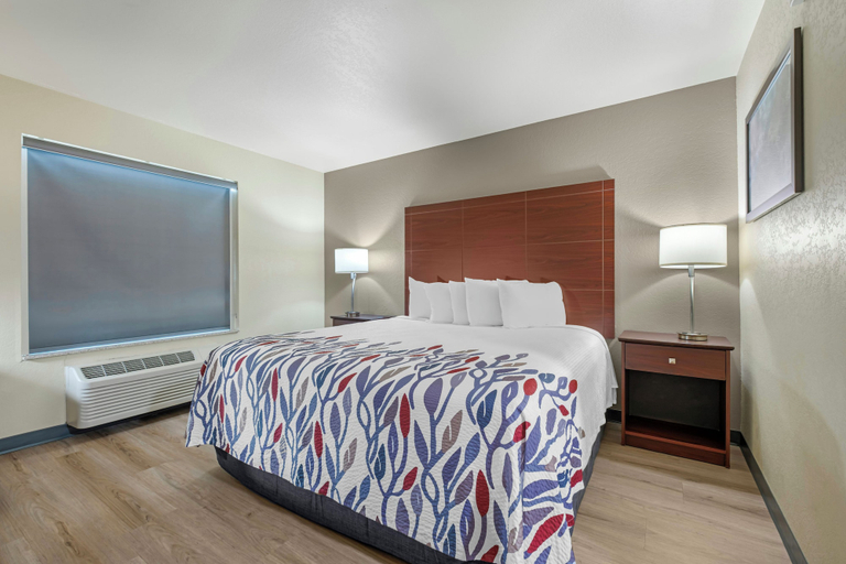 Bedroom 3, Red Roof Inn Charlestown, Clark