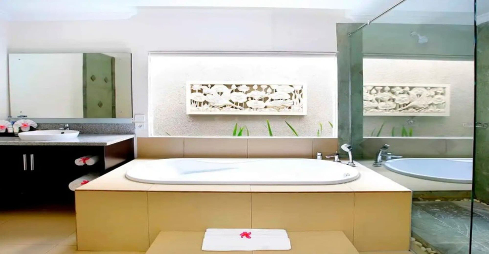 Bathroom 4, Cozzy Intan Legian Seminyak Villa, Badung