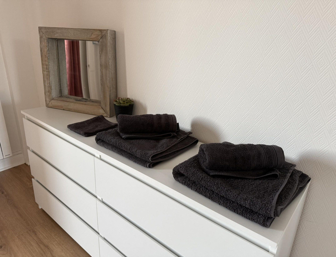 Interior 5, Nice Apartment in Cherbourg for 4 Guests, Manche