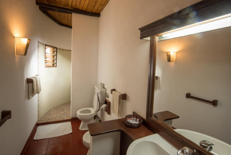 Bathroom 5, Baobab Sea Lodge, Kilifi North