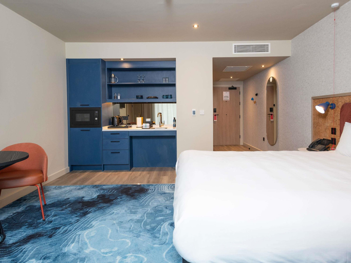 Bedroom 5, ibis Styles Burton On Trent, Staffordshire