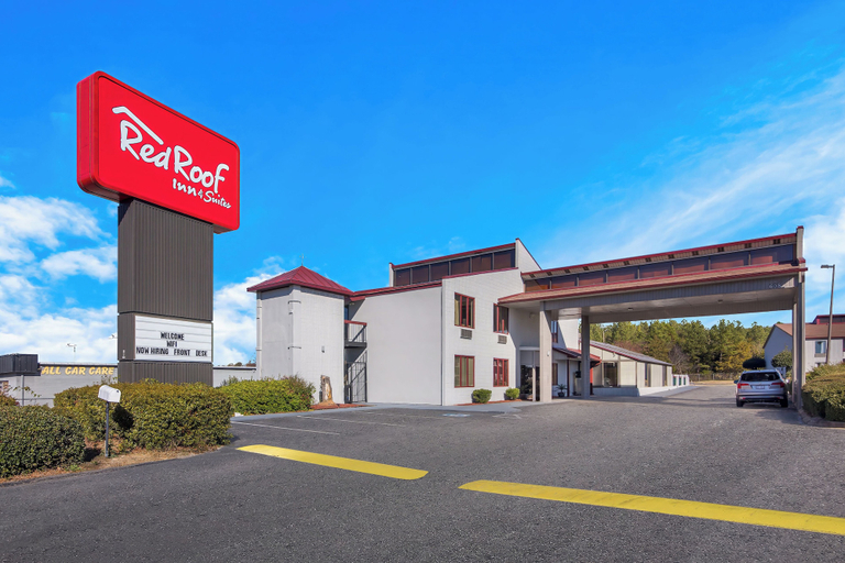 Exterior & Views 2, Red Roof Inn & Suites Monroe, NC, Union