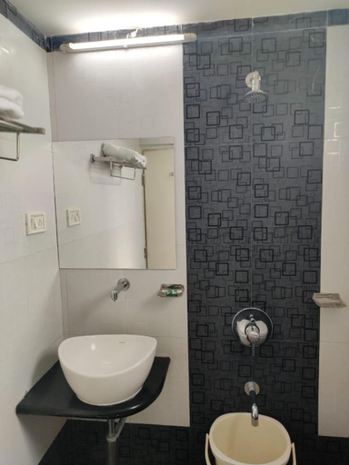 Bathroom 4, Hotel Avon International, Aurangabad