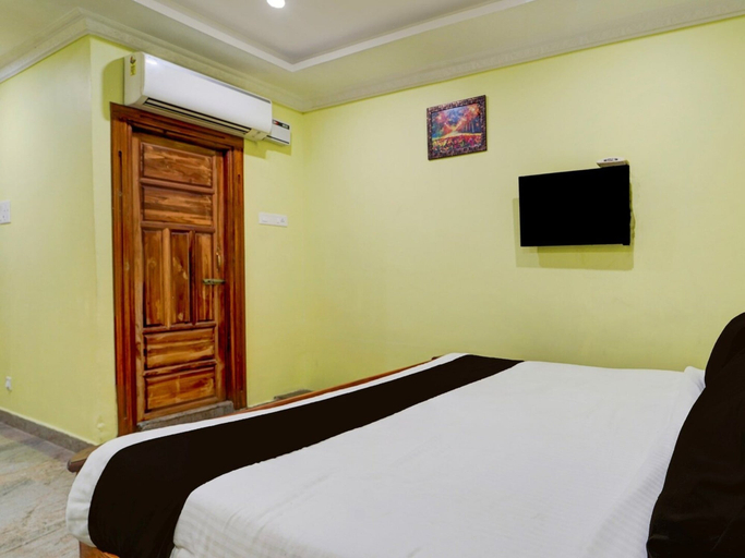 Room 4, Premium kk Residency, Karaikal