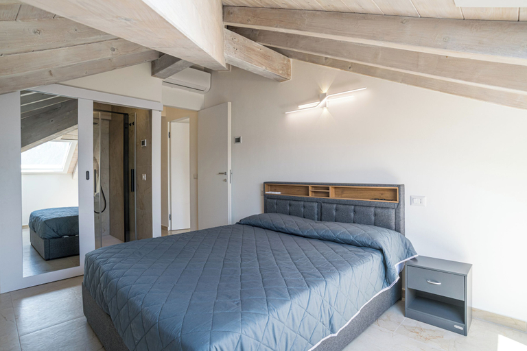 Room 5, Sant' Anna Deluxe, Como