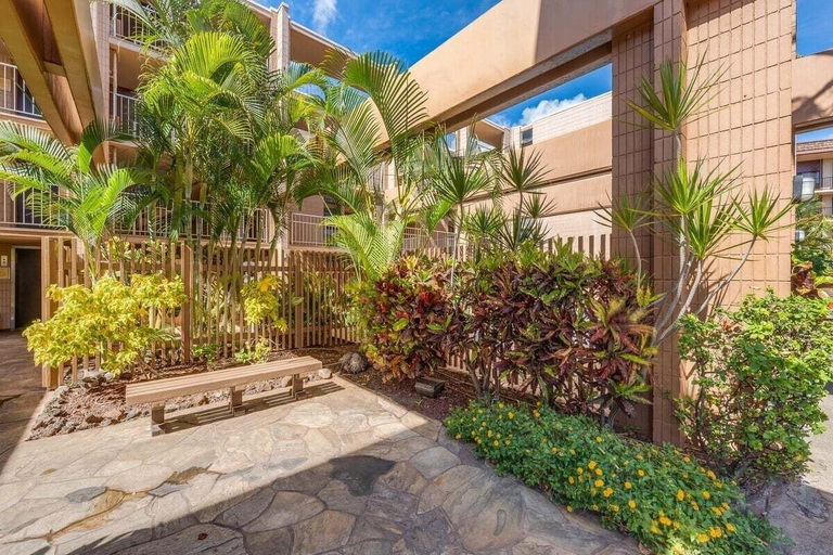 Interior 3, Summer Sale! Spacious Studio w Mountain View, Pool & AC - Kaleialoha 401, Maui