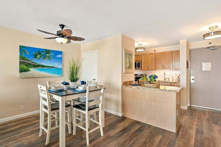 Others 5, Updated Coastal Chic Oceanfront Stunning Views Pool Hot Tub - Valley Isle 204, Maui