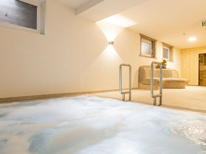 Spa 4, Apartment in Lermoos With Balcony and Parking, Reutte