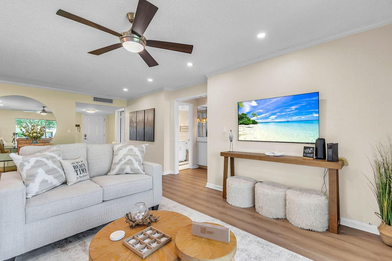 Living area 5, Vista Verde East 105, Pinellas