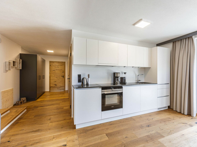 Private kitchen, Apartment in Lermoos With Balcony and Parking, Reutte