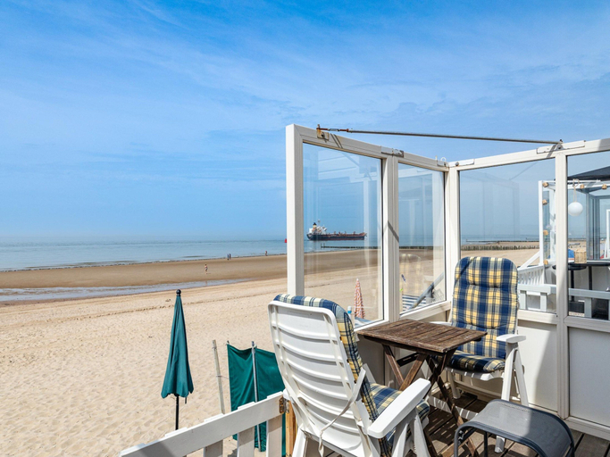 Balcony 5, Charming Beach Cabin in Koudekerke, Veere