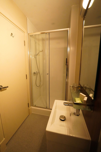 Bathroom 3, Keystone House, London