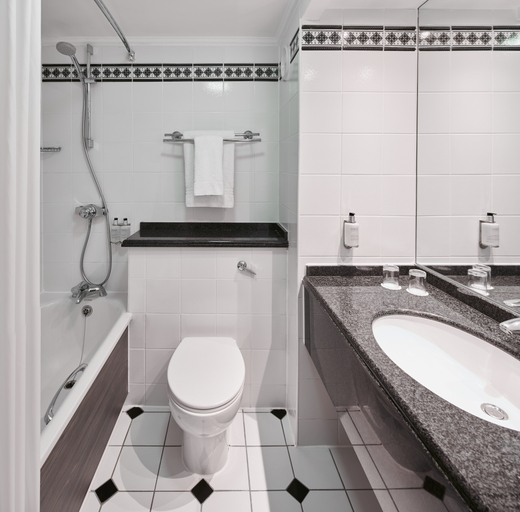 Bathroom 5, Leonardo Hotel Middlesbrough , Middlesbrough