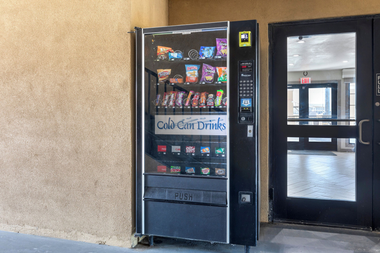 Food & Drinks 5, Red Roof Inn Canton, TX, Van Zandt