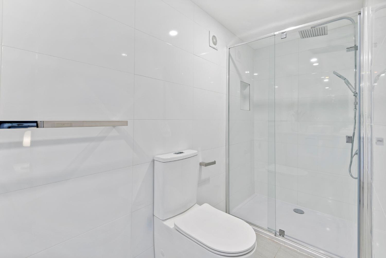3, Cozy 1-Bed Studio Near Cafes and Shops, Melbourne