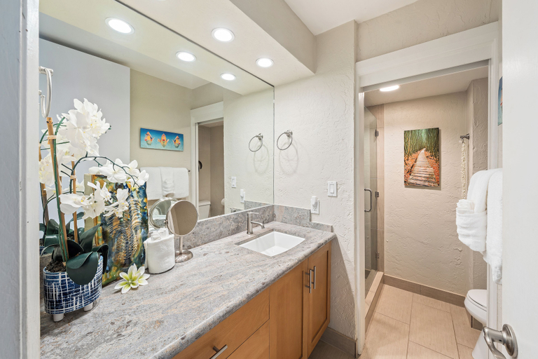 Interior 2, Remodeled Direct Oceanfront Condo Steps to Pool & Hot Tub-papakea A209, Maui