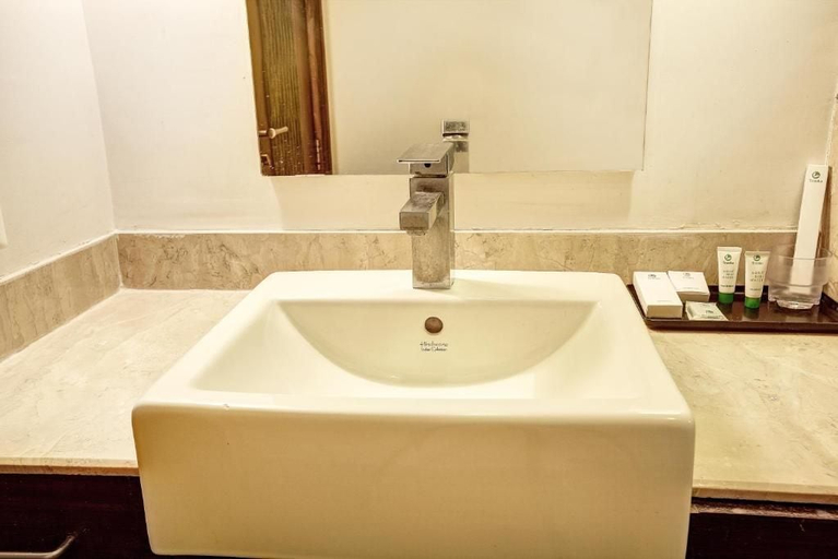 Bathroom 4, Hotel Western Court, Panchkula