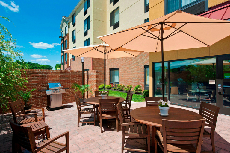 Food & Drinks 4, TownePlace Suites by Marriott Bethlehem Easton/Lehigh Valley, Northampton