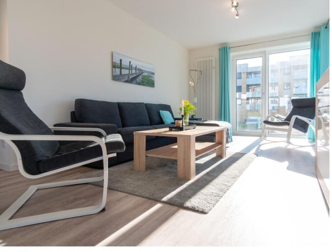 Living area 3, Holiday Apartment With 2 Bedrooms, Ostholstein