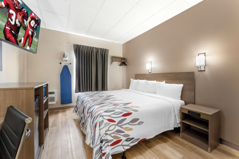 Bedroom 3, Red Roof Inn Johnstown, Cambria