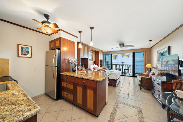Interior 5, Summer Sale! Oceanfront Studio w Lanai, AC & Sunset Views Pool & Hot Tub-ls 229, Maui
