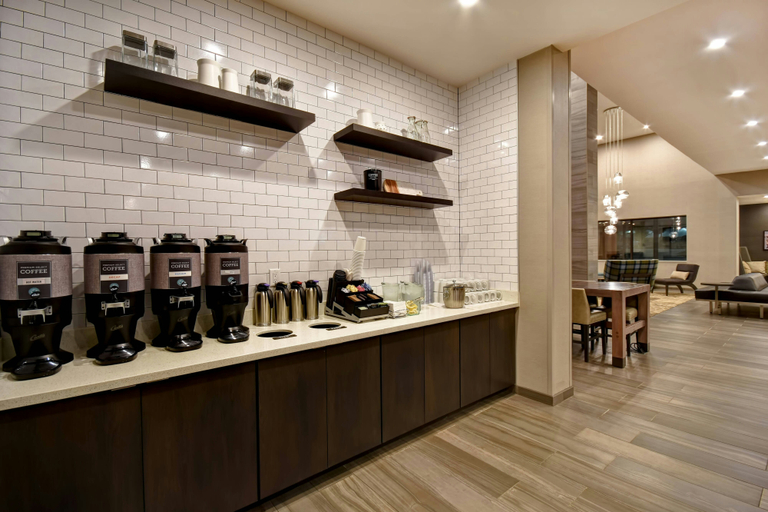 Food & Drinks 5, Residence Inn By Marriott Cincinnati Northeast Mas, Warren