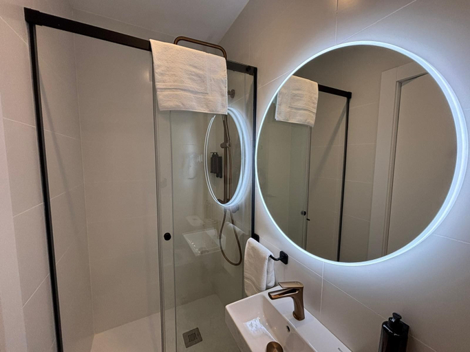 Bathroom 5, Alistana Boutique Gran Vía, Madrid