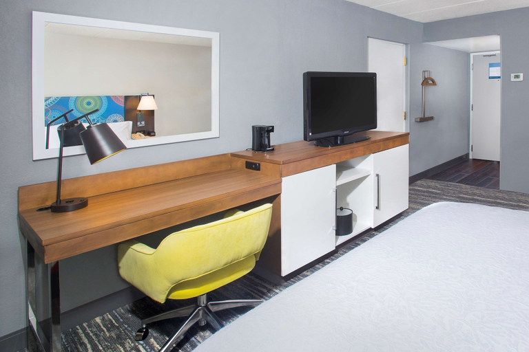 Others 5, Hampton Inn & Suites Annapolis, Anne Arundel