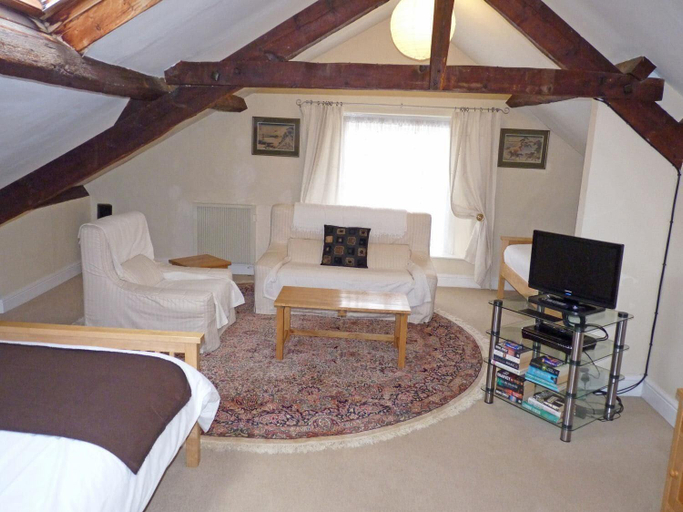 Bedroom 2, Town Mills B &B, Somerset