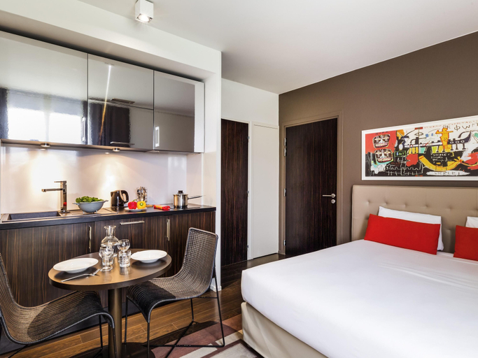 Bedroom 4, Aparthotel Adagio Marseille Timone, Bouches-du-Rhône