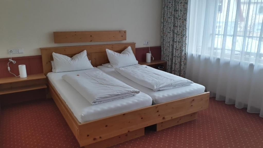 Bedroom 2, Hotel & Gasthof Zur Post, Lindau (Bodensee)