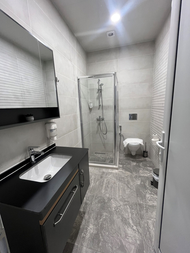 Bathroom 5, Enza Suıtes, Shumen